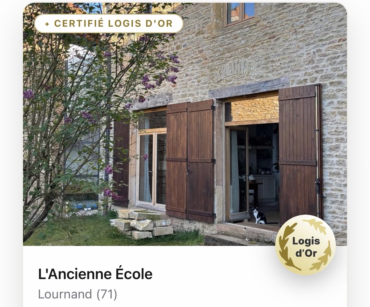 Une maison certifiée Logis d'Or, avec son macaron